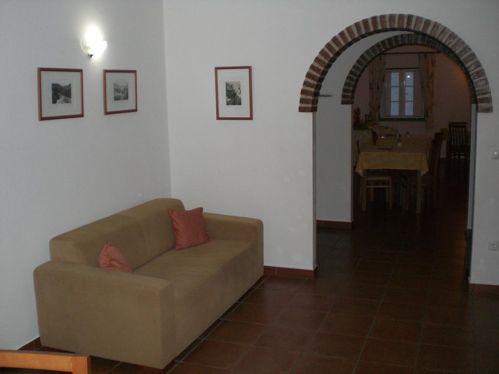 Hotel Pulo Do Lobo Serpa Exterior photo